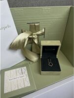 photo de Van Cleef & Arpels Alhambra Or jaune 750/1000, Onyx