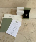 photo de Collier pendentif Van Cleef & Arpels Vintage Alhambra en or jaune 18 carats et diamants