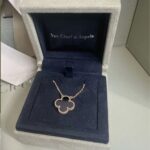 photo de Van Cleef & Arpels Alhambra Or jaune 750/1000, Onyx