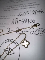 photo de Van Cleef & Arpels Pendentif Vintage Alhambra Or jaune 750/1000, Nacre