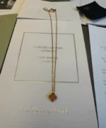 photo de Van Cleef & Arpels Vintage Alhambra Or jaune 750/1000, Cornaline