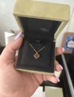 photo de Van Cleef & Arpels Pendentif Alhambra Or jaune 750/1000, Cornaline