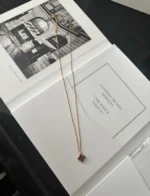 photo de Van Cleef & Arpels Pendentif Alhambra Or jaune 750/1000, Cornaline