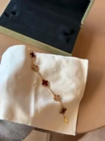 photo de VAN CLEEF & ARPELS Vintage Alhambra Cornaline 5 motifs