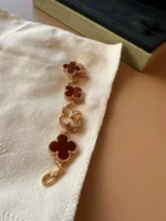 photo de VAN CLEEF & ARPELS Vintage Alhambra Cornaline 5 motifs