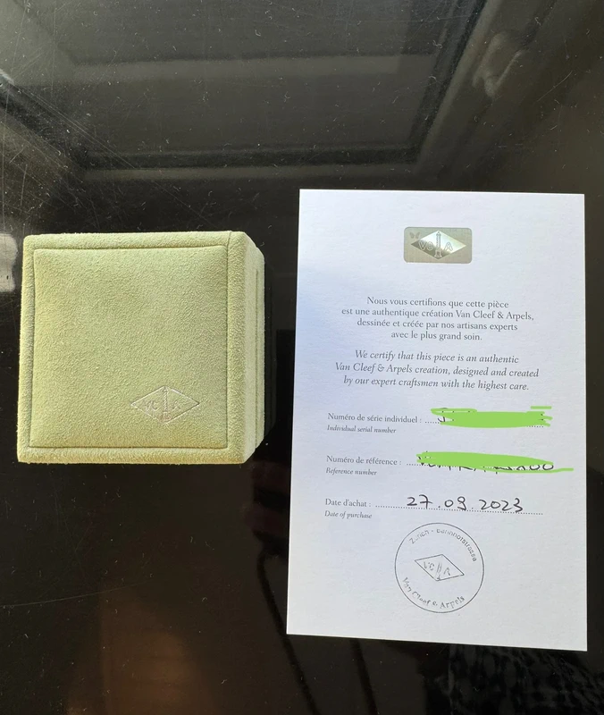 photo de Van Cleef & Arpels Pendentif Vintage Alhambra Or jaune 750/1000, Onyx