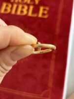 photo de Bague Cartier Clou en Or Rose 18 Carats – L’Audace au Bout des Doigts