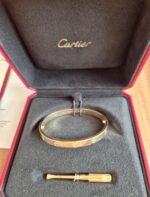 Cartier Love Or jaune 750/1000 (modèle classique) – Taille 17 – Image 3