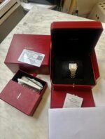 Cartier Panthère (Petit Modèle) - 30.3 mm x 22.0 mm