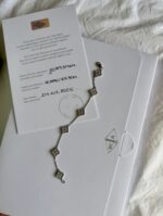 Van Cleef & Arpels Alhambra 6 motifs Or blanc Diamant - Taille : 17.5 cm – Image 5