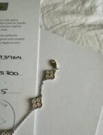 Van Cleef & Arpels Alhambra 6 motifs Or blanc Diamant - Taille : 17.5 cm – Image 6