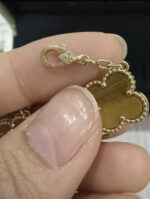 Van Cleef & Arpels Alhambra Œil De Tigre 5 motifs - Taille 19 – Image 6