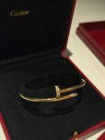 Cartier Juste un Clou or jaune (Modèle Classique) Diamants – Taille 18 – Image 5